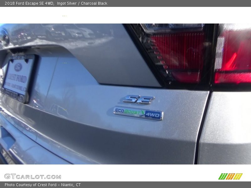 Ingot Silver / Charcoal Black 2018 Ford Escape SE 4WD