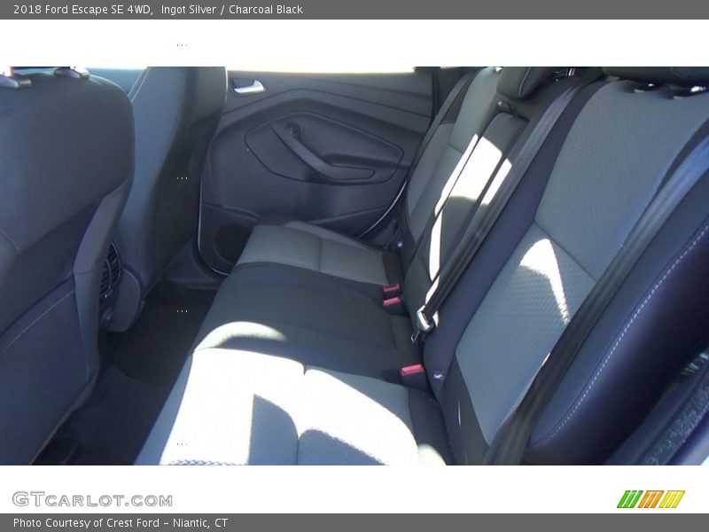 Ingot Silver / Charcoal Black 2018 Ford Escape SE 4WD
