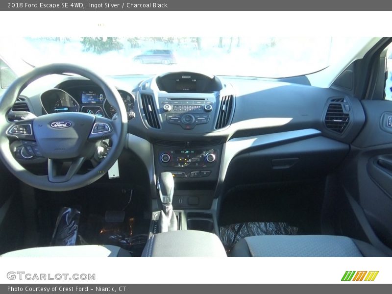 Ingot Silver / Charcoal Black 2018 Ford Escape SE 4WD
