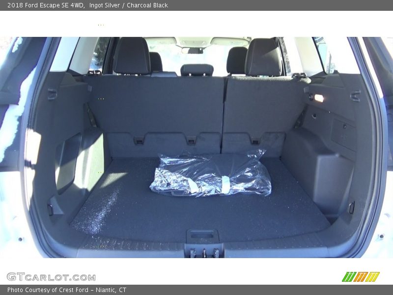 Ingot Silver / Charcoal Black 2018 Ford Escape SE 4WD
