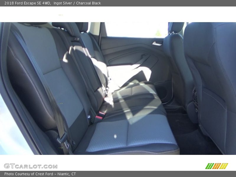 Ingot Silver / Charcoal Black 2018 Ford Escape SE 4WD