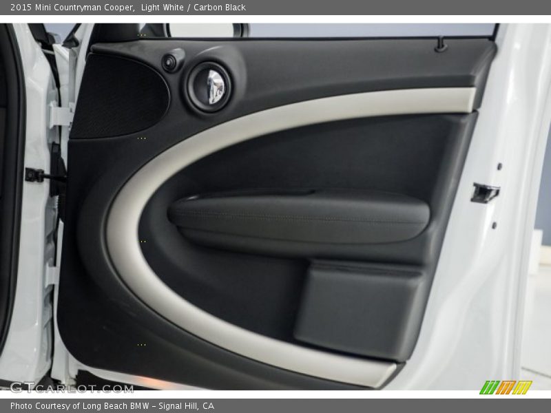 Light White / Carbon Black 2015 Mini Countryman Cooper