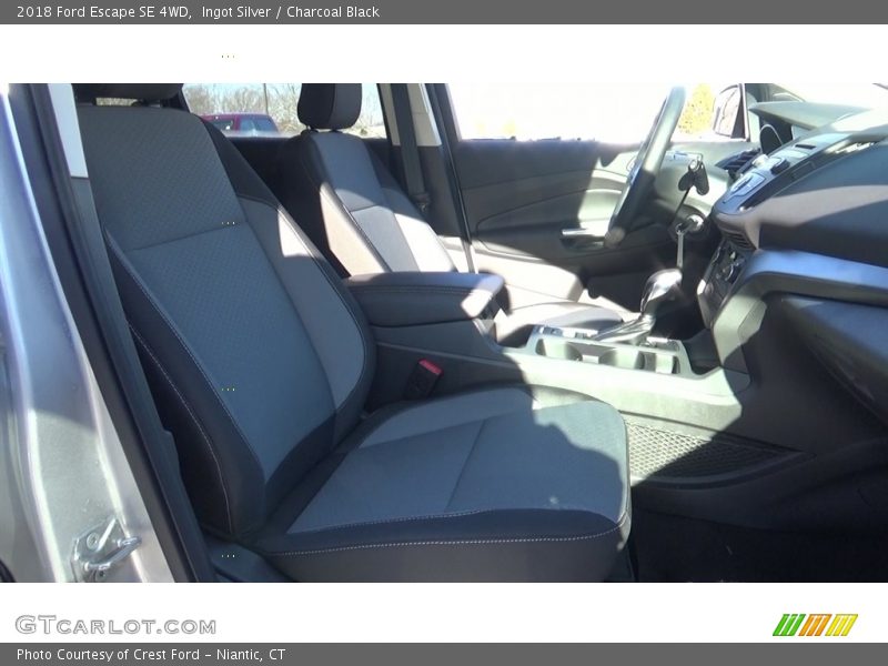 Ingot Silver / Charcoal Black 2018 Ford Escape SE 4WD
