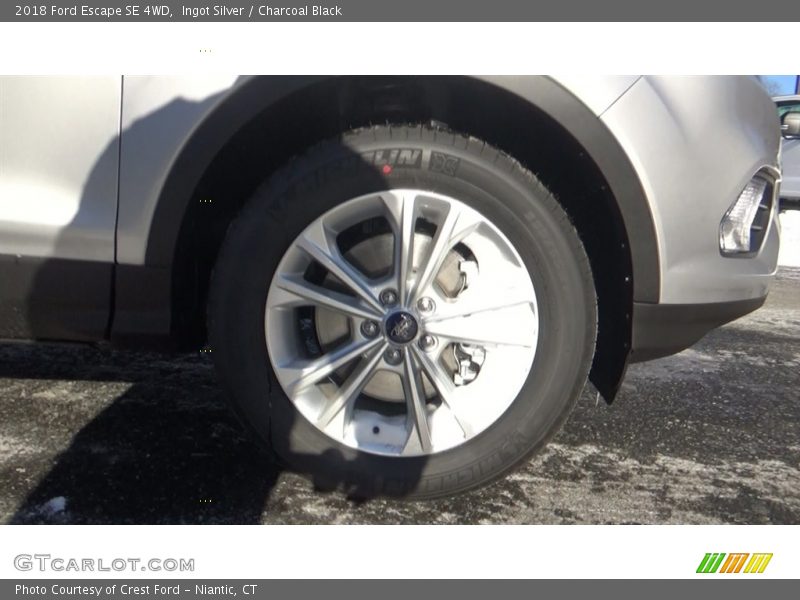Ingot Silver / Charcoal Black 2018 Ford Escape SE 4WD