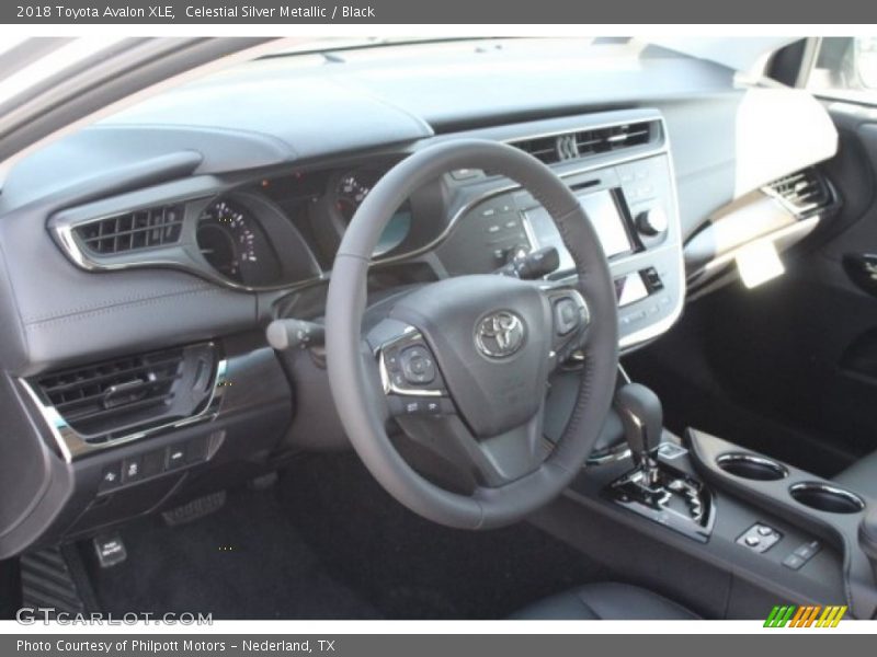 Celestial Silver Metallic / Black 2018 Toyota Avalon XLE