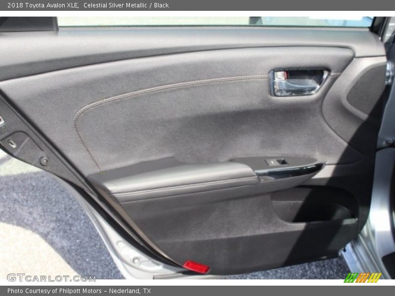 Celestial Silver Metallic / Black 2018 Toyota Avalon XLE