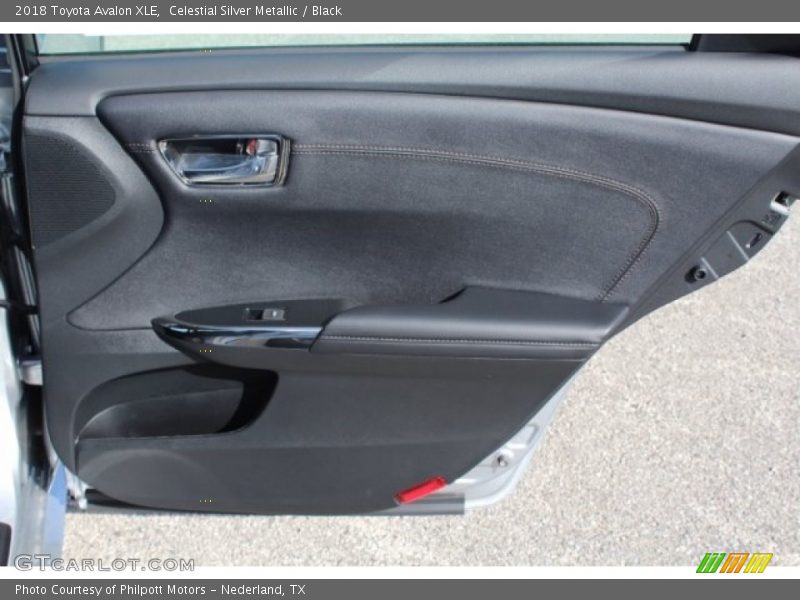 Celestial Silver Metallic / Black 2018 Toyota Avalon XLE