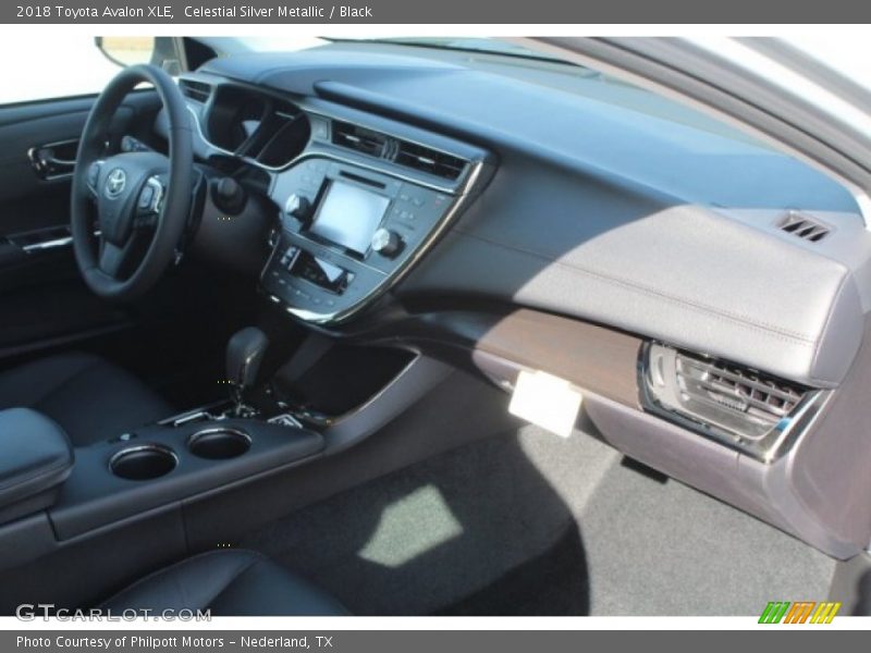 Celestial Silver Metallic / Black 2018 Toyota Avalon XLE