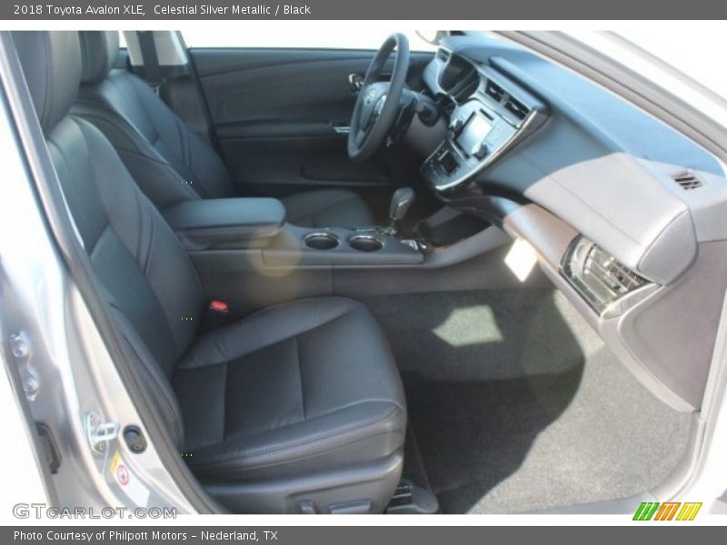 Celestial Silver Metallic / Black 2018 Toyota Avalon XLE