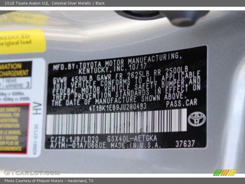 Celestial Silver Metallic / Black 2018 Toyota Avalon XLE