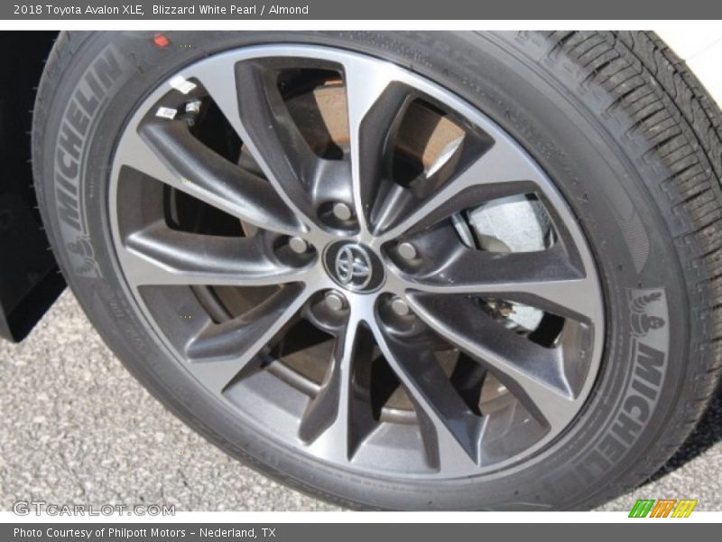 Blizzard White Pearl / Almond 2018 Toyota Avalon XLE