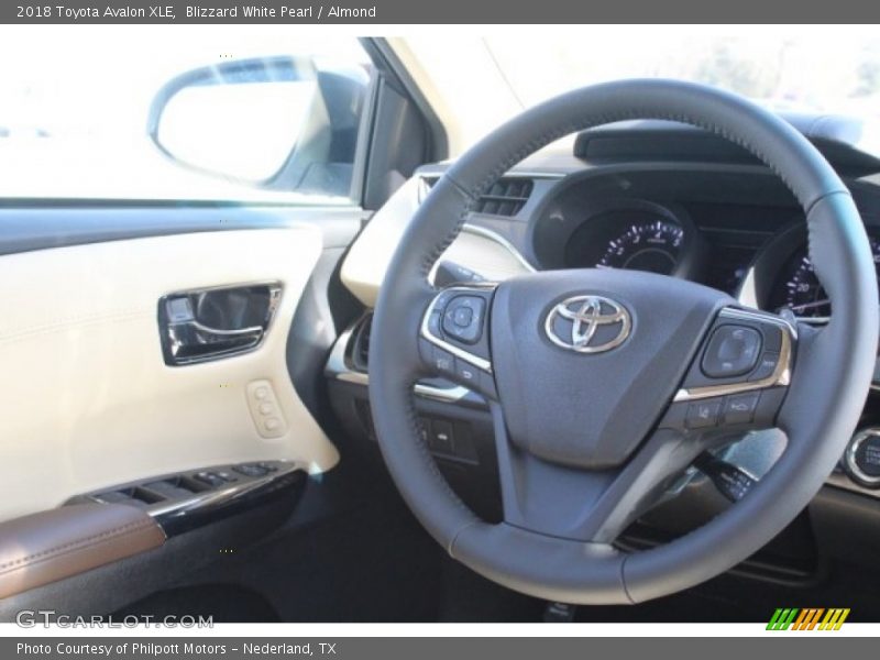 Blizzard White Pearl / Almond 2018 Toyota Avalon XLE