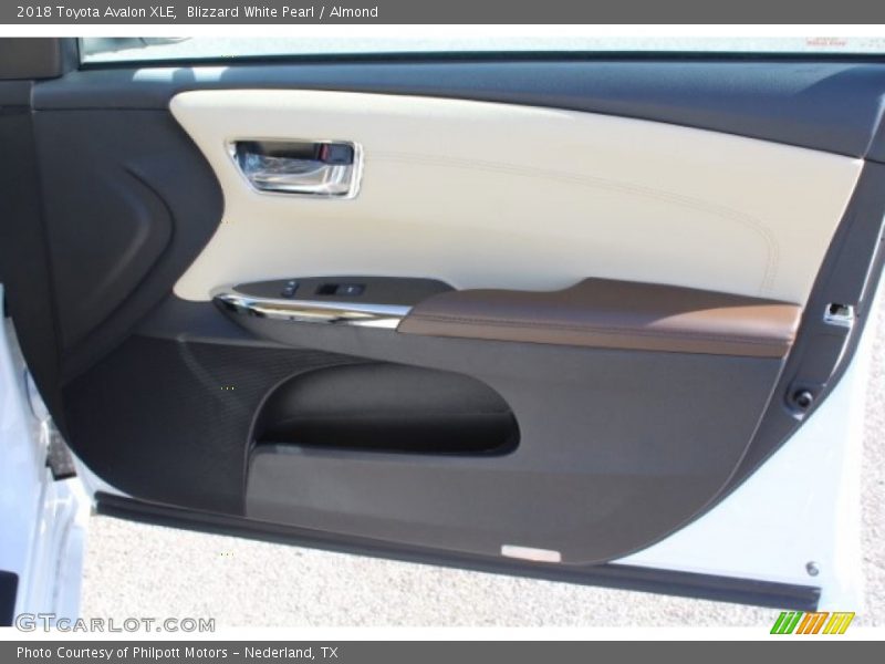 Blizzard White Pearl / Almond 2018 Toyota Avalon XLE
