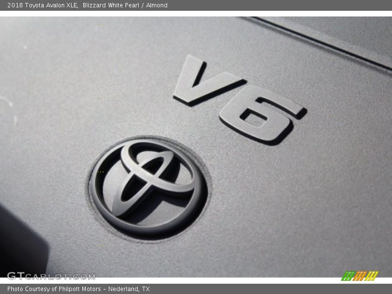 Blizzard White Pearl / Almond 2018 Toyota Avalon XLE