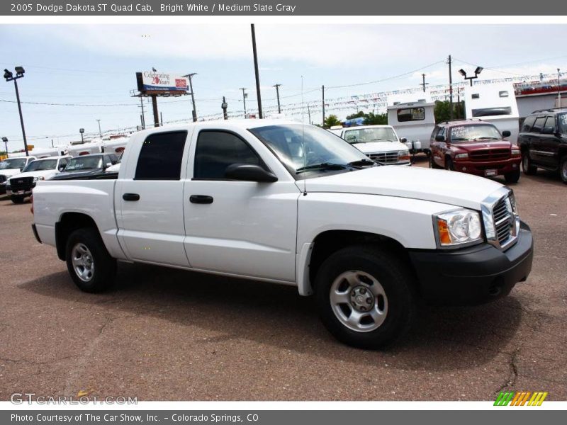 Bright White / Medium Slate Gray 2005 Dodge Dakota ST Quad Cab