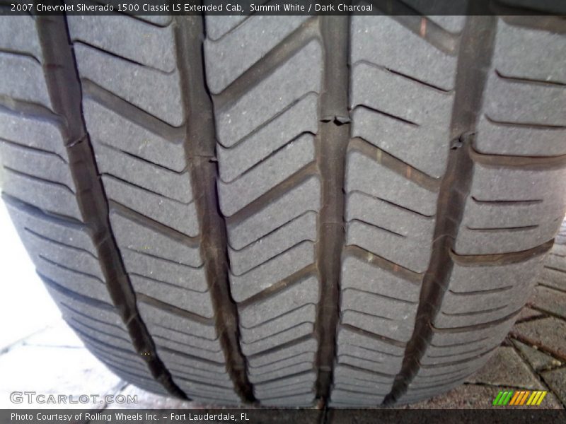 Summit White / Dark Charcoal 2007 Chevrolet Silverado 1500 Classic LS Extended Cab