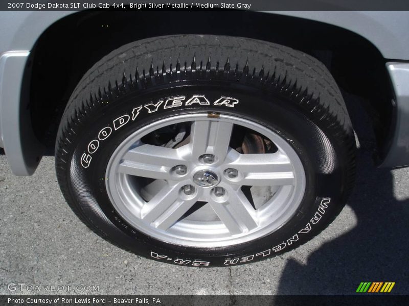 Bright Silver Metallic / Medium Slate Gray 2007 Dodge Dakota SLT Club Cab 4x4
