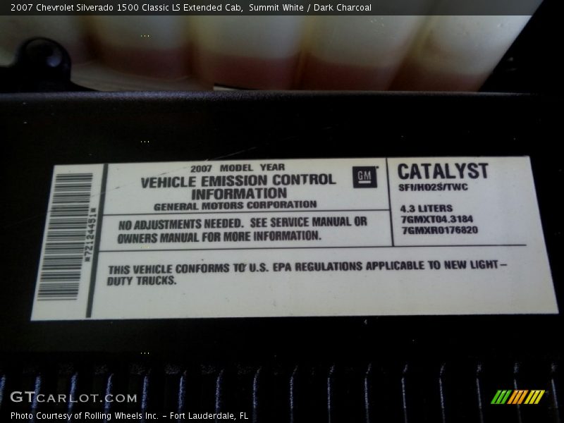 Summit White / Dark Charcoal 2007 Chevrolet Silverado 1500 Classic LS Extended Cab