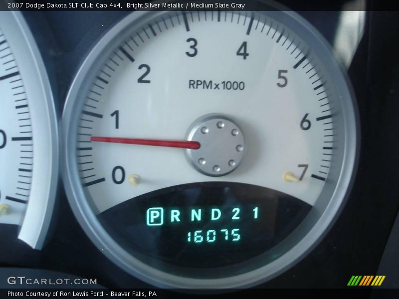 Bright Silver Metallic / Medium Slate Gray 2007 Dodge Dakota SLT Club Cab 4x4