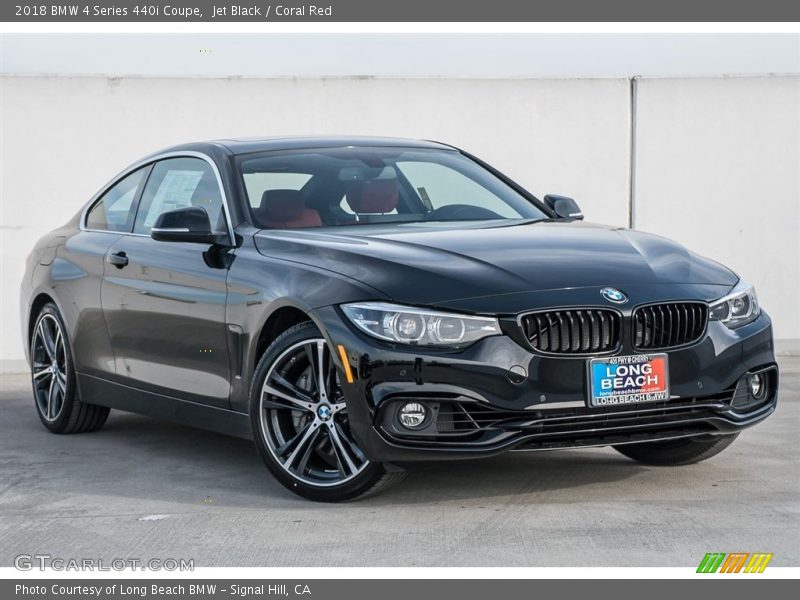 Front 3/4 View of 2018 4 Series 440i Coupe