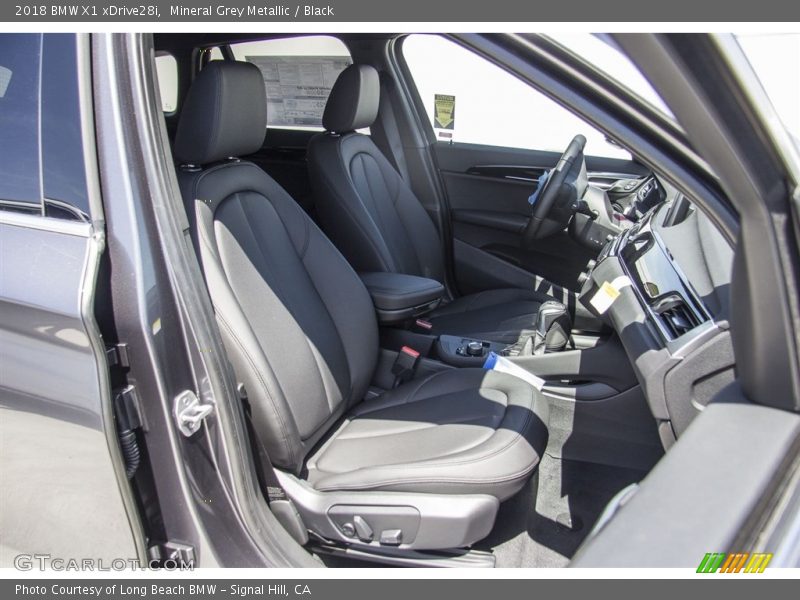 Mineral Grey Metallic / Black 2018 BMW X1 xDrive28i