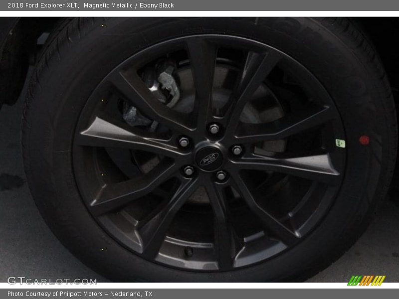 Magnetic Metallic / Ebony Black 2018 Ford Explorer XLT