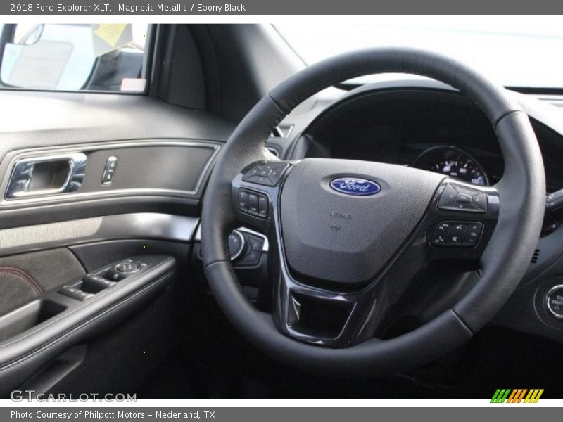 Magnetic Metallic / Ebony Black 2018 Ford Explorer XLT