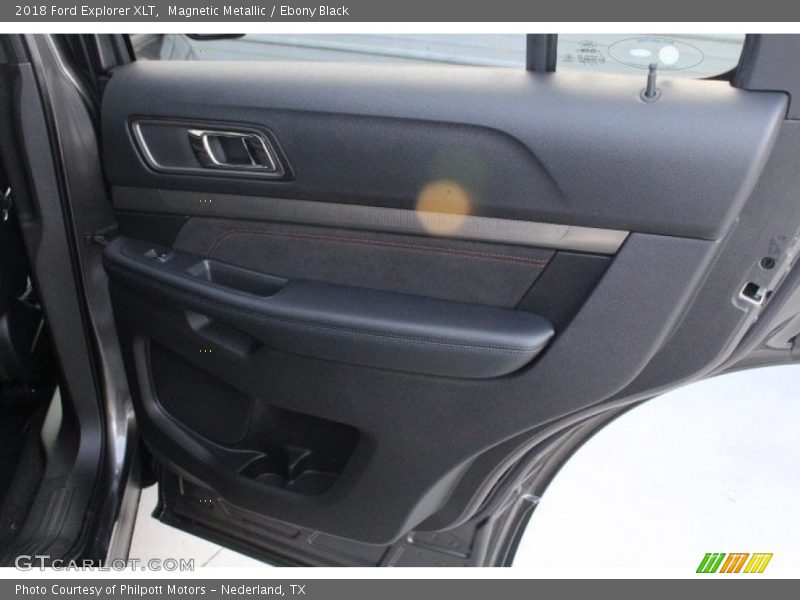 Magnetic Metallic / Ebony Black 2018 Ford Explorer XLT