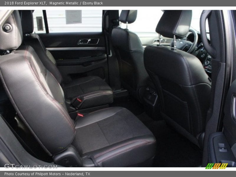 Magnetic Metallic / Ebony Black 2018 Ford Explorer XLT