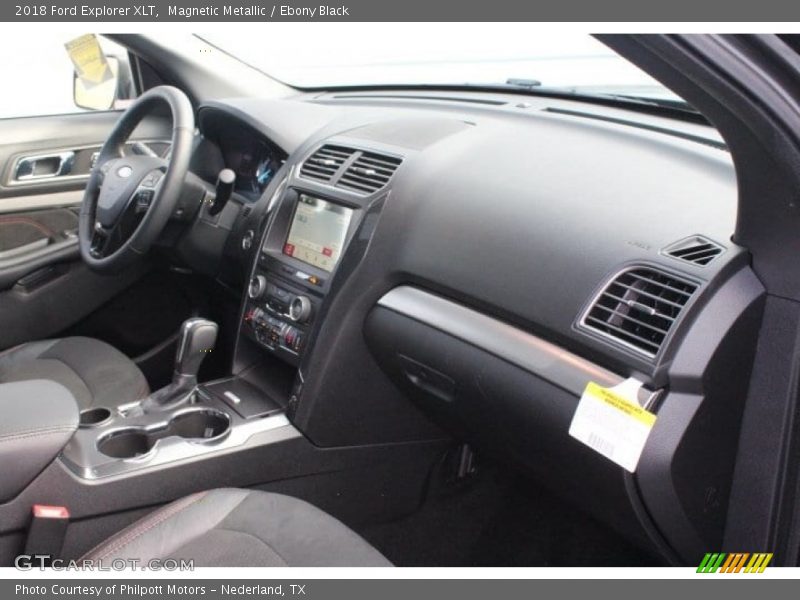 Magnetic Metallic / Ebony Black 2018 Ford Explorer XLT