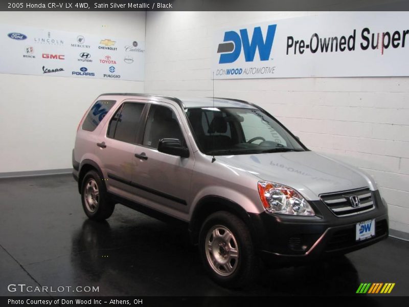 Satin Silver Metallic / Black 2005 Honda CR-V LX 4WD