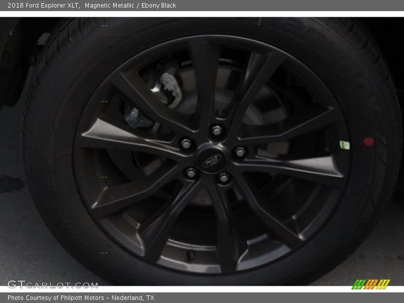Magnetic Metallic / Ebony Black 2018 Ford Explorer XLT