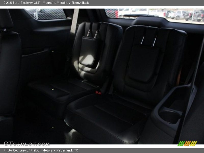 Magnetic Metallic / Ebony Black 2018 Ford Explorer XLT
