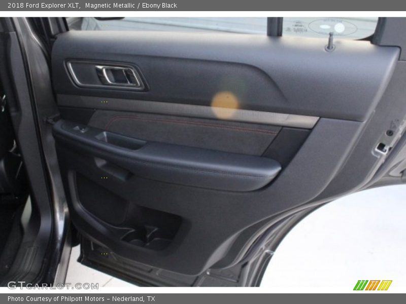 Magnetic Metallic / Ebony Black 2018 Ford Explorer XLT