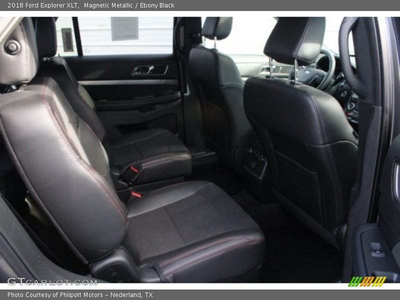 Magnetic Metallic / Ebony Black 2018 Ford Explorer XLT