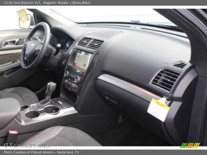Magnetic Metallic / Ebony Black 2018 Ford Explorer XLT