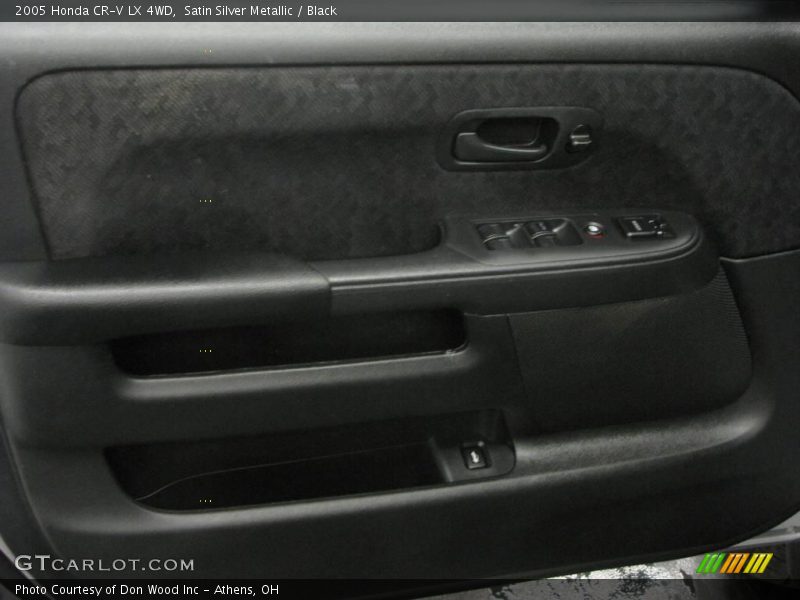 Satin Silver Metallic / Black 2005 Honda CR-V LX 4WD