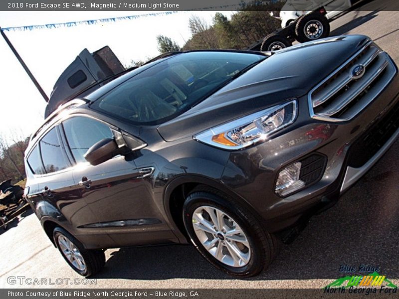 Magnetic / Medium Light Stone 2018 Ford Escape SE 4WD