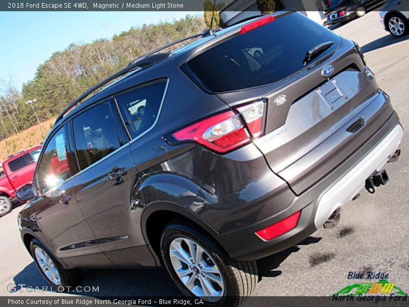 Magnetic / Medium Light Stone 2018 Ford Escape SE 4WD