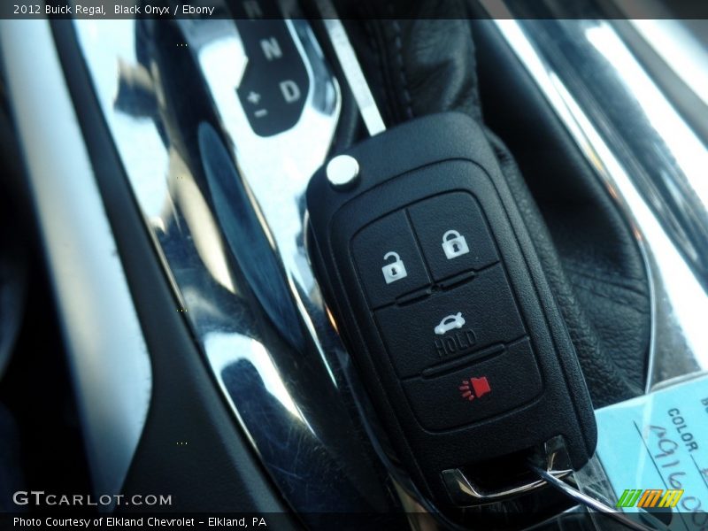 Black Onyx / Ebony 2012 Buick Regal