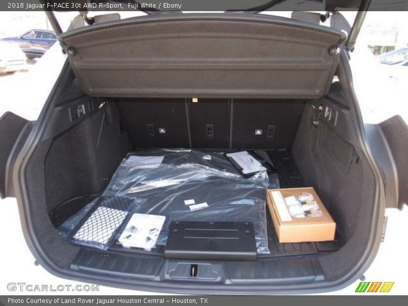  2018 F-PACE 30t AWD R-Sport Trunk