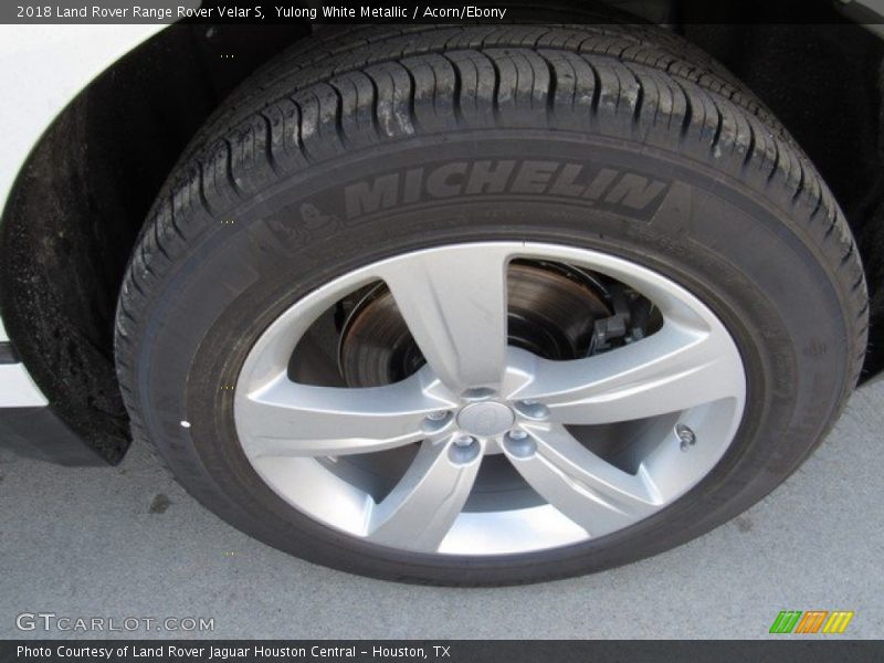 Yulong White Metallic / Acorn/Ebony 2018 Land Rover Range Rover Velar S