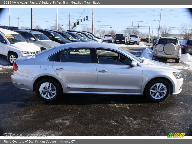 Reflex Silver Metallic / Titan Black 2016 Volkswagen Passat S Sedan
