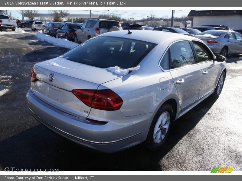 Reflex Silver Metallic / Titan Black 2016 Volkswagen Passat S Sedan