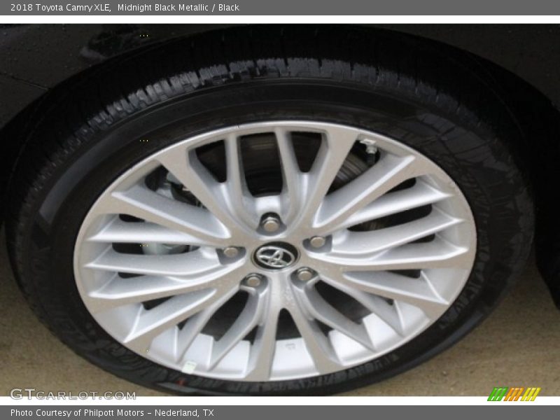 Midnight Black Metallic / Black 2018 Toyota Camry XLE