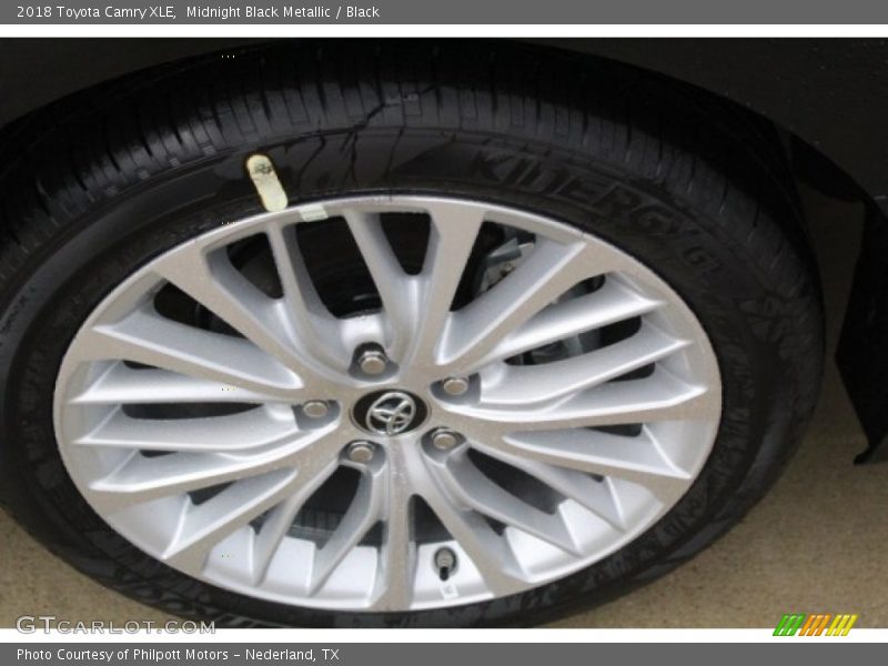 Midnight Black Metallic / Black 2018 Toyota Camry XLE