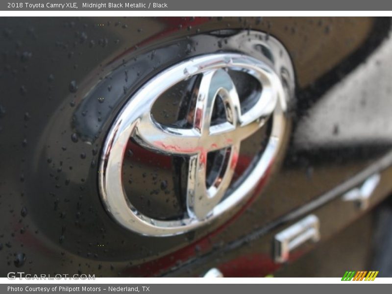 Midnight Black Metallic / Black 2018 Toyota Camry XLE