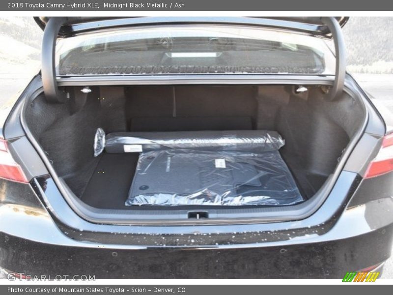  2018 Camry Hybrid XLE Trunk