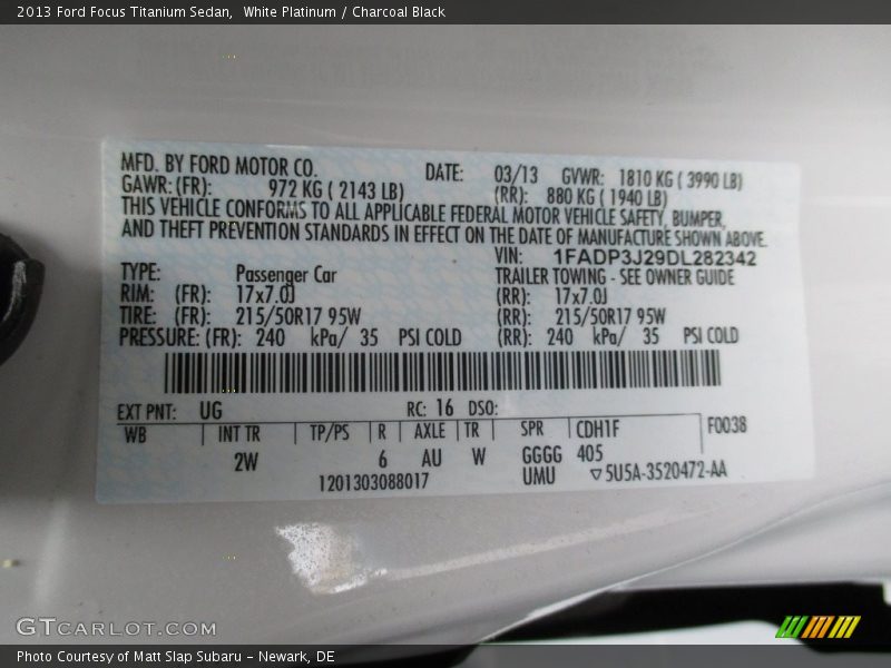 White Platinum / Charcoal Black 2013 Ford Focus Titanium Sedan