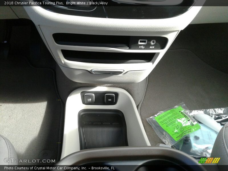 Bright White / Black/Alloy 2018 Chrysler Pacifica Touring Plus